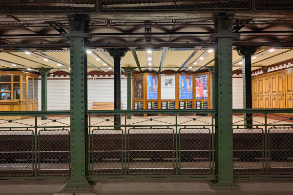 Budapest, M1 metró, Bajcsy-Zsilinszky út, bélyegkép