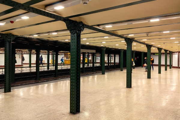 Budapest, M1 metró, Oktogon, bélyegkép