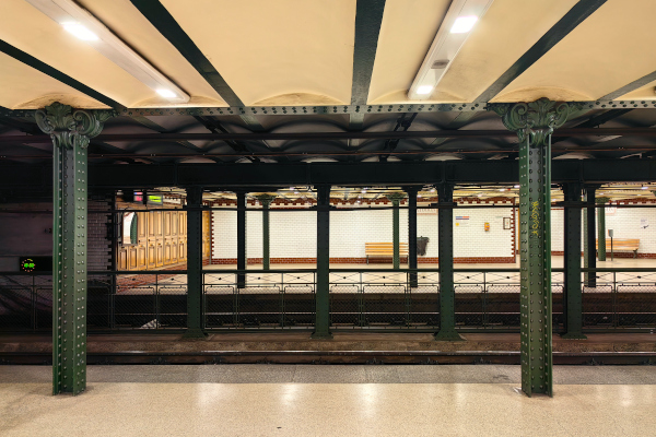 Budapest, M1 metró, Oktogon, bélyegkép