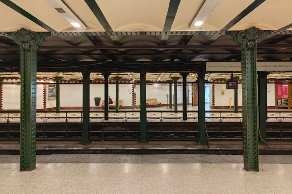 Budapest, M1 metró, Oktogon, bélyegkép