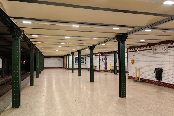 Budapest, M1 metró, Oktogon, bélyegkép