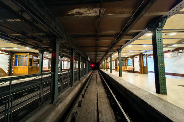 Budapest, M1 metró, Bajza utca, bélyegkép
