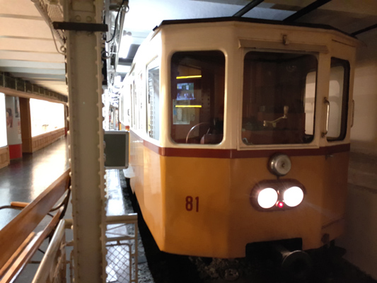 Budapest, M1 metró, Földalatti Vasúti Múzeum, bélyegkép