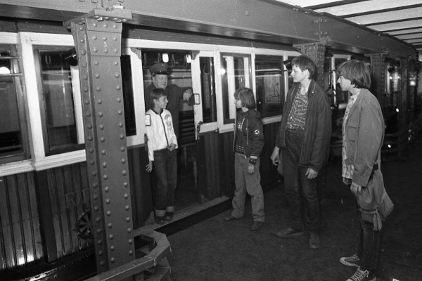 Budapest, M1 metró, Múzeum, bélyegkép