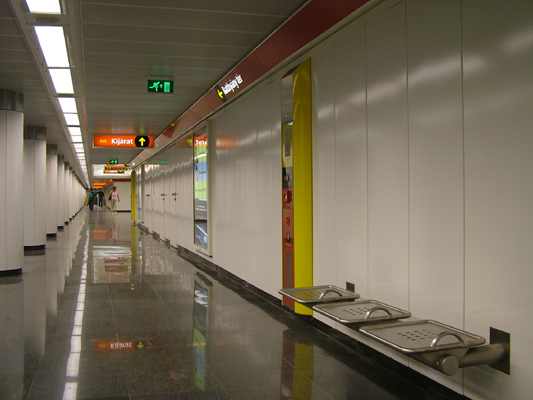 Budapest, M2 metró, Batthyány tér, bélyegkép