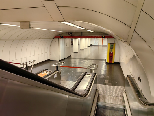 Budapest, M2 metró, Batthyány tér, bélyegkép