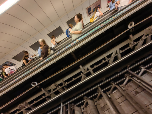 Budapest, M2 metró, Batthyány tér, bélyegkép