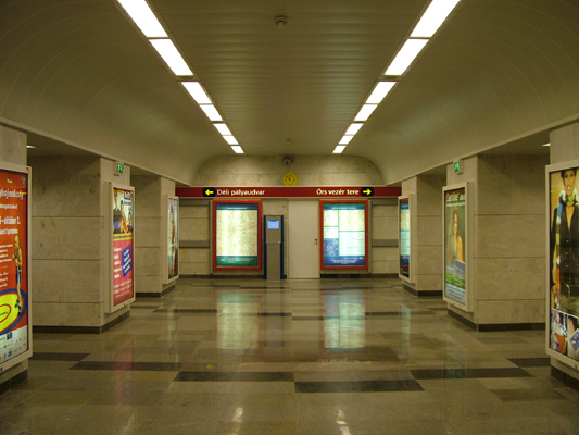 Budapest, M2 metró, Astoria, bélyegkép