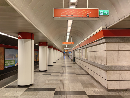 Budapest, M2 metró, Astoria, bélyegkép
