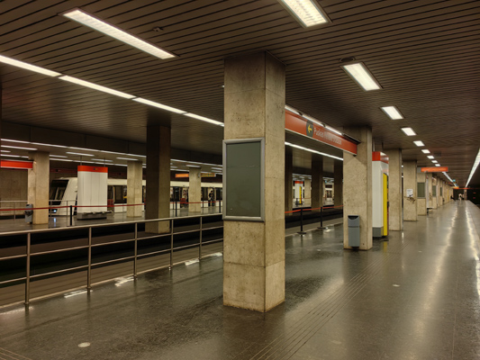 Budapest, M2 metró, Puskás Ferenc stadion, bélyegkép