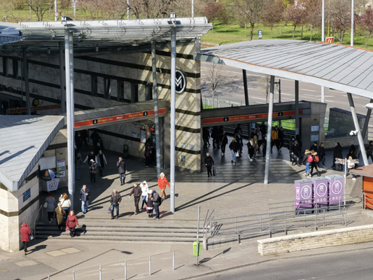 Budapest, M2 metró, Örs vezér tere, bélyegkép