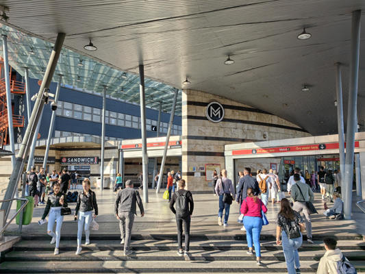 Budapest, M2 metró, Örs vezér tere, bélyegkép