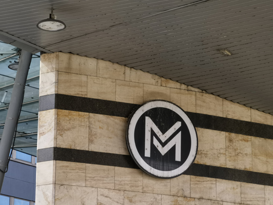 Budapest, M2 metró, Örs vezér tere, bélyegkép