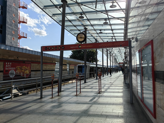 Budapest, M2 metró, Örs vezér tere, bélyegkép