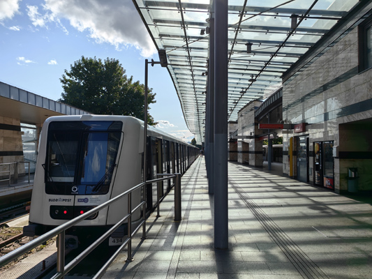 Budapest, M2 metró, Örs vezér tere, bélyegkép