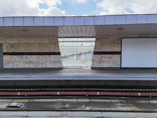 Budapest, M2 metró, Örs vezér tere, bélyegkép