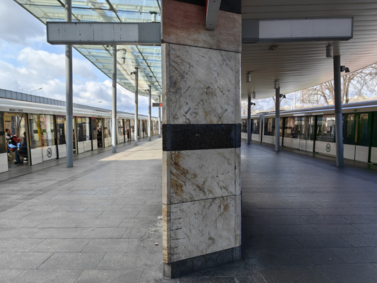 Budapest, M2 metró, Örs vezér tere, bélyegkép