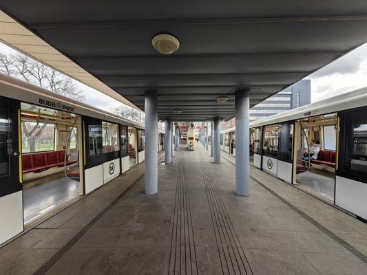 Budapest, M2 metró, Örs vezér tere, bélyegkép