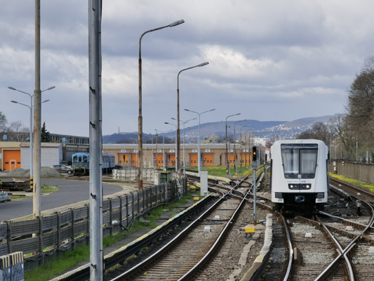 Budapest, M2 metró, Örs vezér tere, bélyegkép