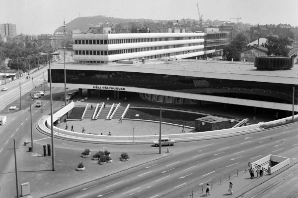 Budapest, M2 metró, Déli pályaudvar, bélyegkép