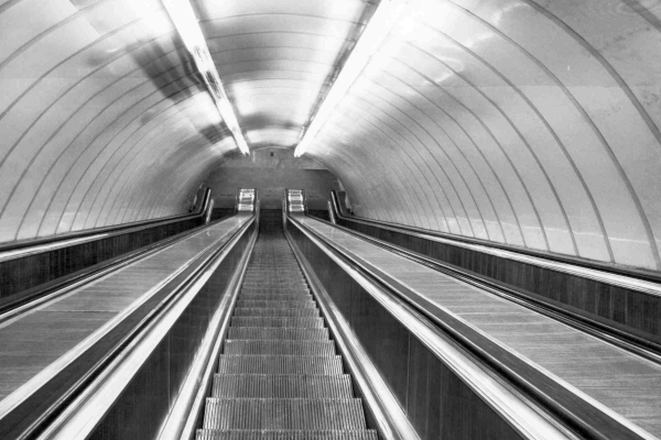 Budapest, M2 metró, Keleti pályaudvar, bélyegkép