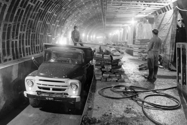 Budapest, M2 metró, építés, bélyegkép