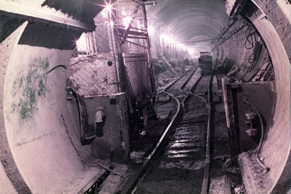 Budapest, M2 metró, építés, bélyegkép