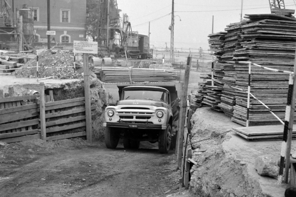 Budapest, M2 metró, építés, bélyegkép