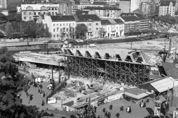Budapest, M2 metró, építés, bélyegkép