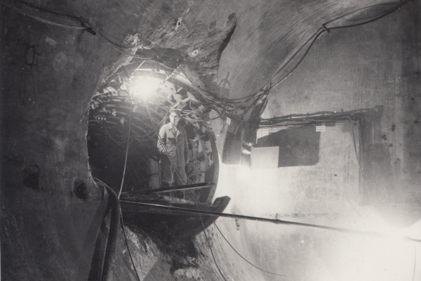 Budapest, M2 metró, építés, bélyegkép