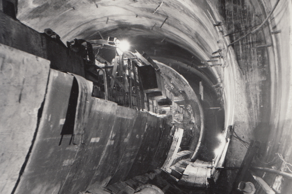 Budapest, M2 metró, építés, bélyegkép