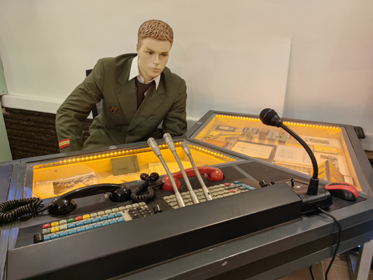 Budapest, M2 metró, Metró Kiállítóterem, bélyegkép