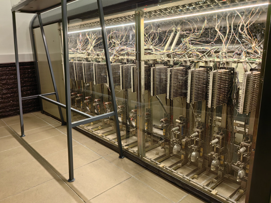 Budapest, M2 metró, Metró Kiállítóterem, bélyegkép