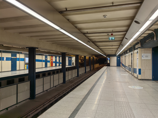 Budapest, M3 metró, Gyöngyösi utca, bélyegkép