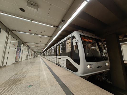 Budapest, M3 metró, Forgách utca, bélyegkép
