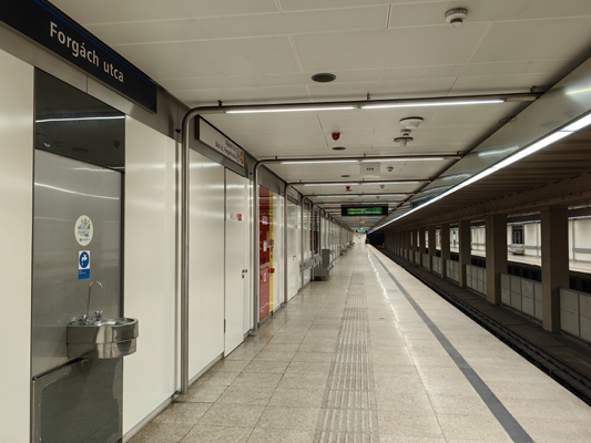 Budapest, M3 metró, Forgách utca, bélyegkép