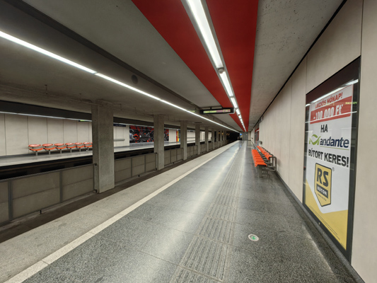 Budapest, M3 metró, Dózsa György út, bélyegkép