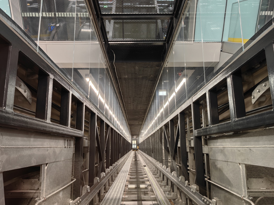 Budapest, M3 metró, Arany János utca, bélyegkép