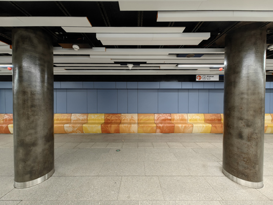 Budapest, M3 metró, Corvin-negyed, bélyegkép