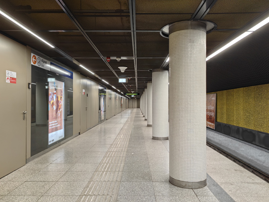 Budapest, M3 metró, Semmelweis Klinikák, bélyegkép