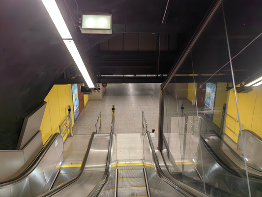 Budapest, M3 metró, Semmelweis Klinikák, bélyegkép