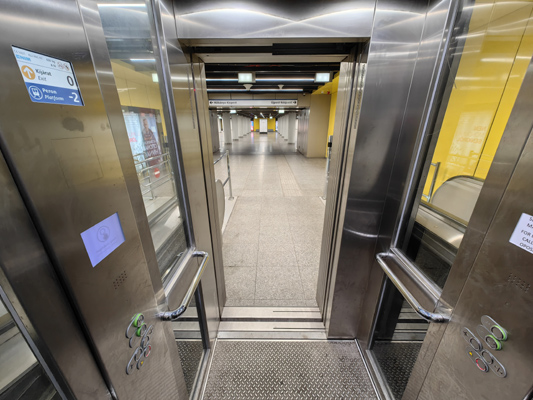 Budapest, M3 metró, Semmelweis Klinikák, bélyegkép