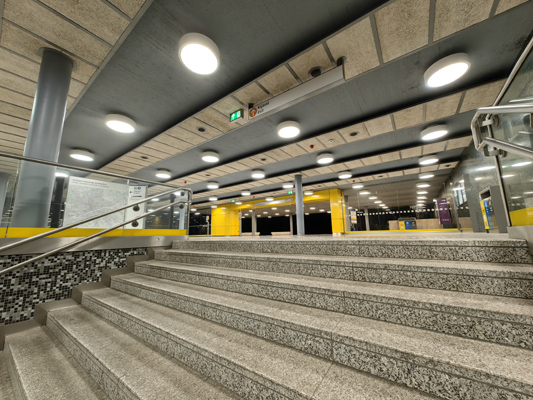 Budapest, M3 metró, Pöttyös utca, bélyegkép