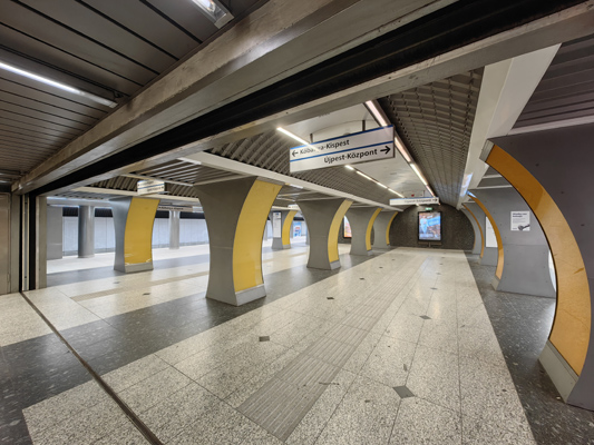 Budapest, M3 metró, Kálvin tér, M3-M4 metró, átszállás, bélyegkép