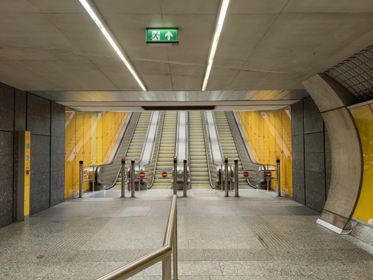 Budapest, M3 metró, Kálvin tér, M3-M4 metró, átszállás, bélyegkép