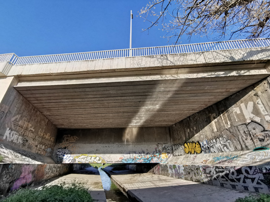Budapest, M3 metró, metró viadukt a Rákos-patak felett, bélyegkép