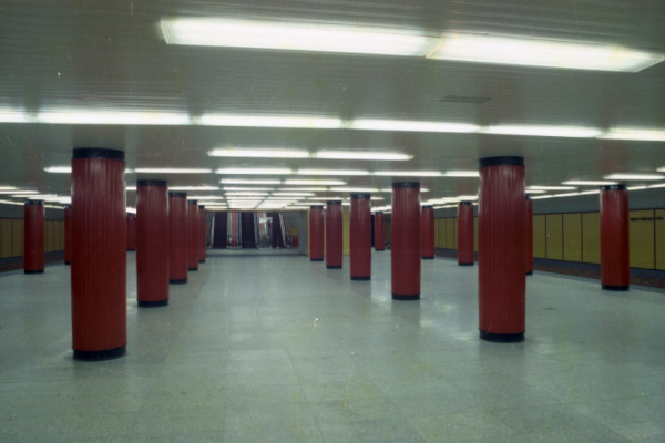 Budapest, M3 metró, Semmelweis Klinikák, bélyegkép