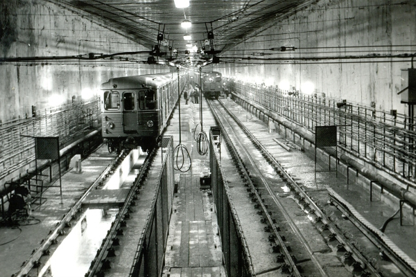 Budapest, M3 metró, Nagyvárad tér, bélyegkép