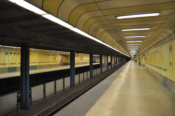 Budapest, M3 metró, Gyöngyösi utca, bélyegkép