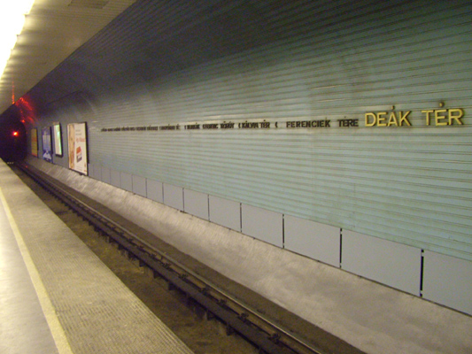 Budapest, M3 metró, Deák Ferenc tér, bélyegkép